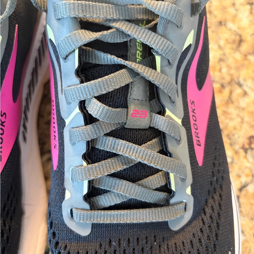 Brooks Adrenaline GTS 23 Black Pink Gray Athletics Sneakers- women’s size 11 - Picture 3 of 12